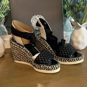 Vince Camuto Black and Tan Wedges